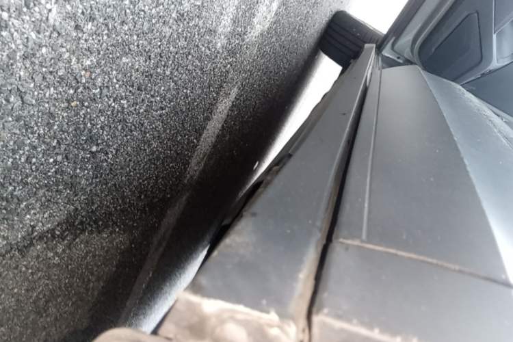 Used Volkswagen T-ROC 2021 280TSI DSG Two-Wheel Drive Comfort Connect Edition Left Side Sill