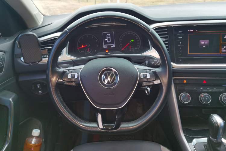 Used Volkswagen T-ROC 2021 280TSI DSG Two-Wheel Drive Elite Connect Edition Steering Wheel