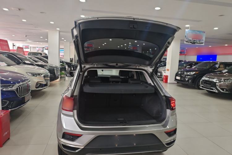 Used Volkswagen T-ROC 2021 280TSI DSG Two-Wheel Drive Comfort Connect Edition Trunk