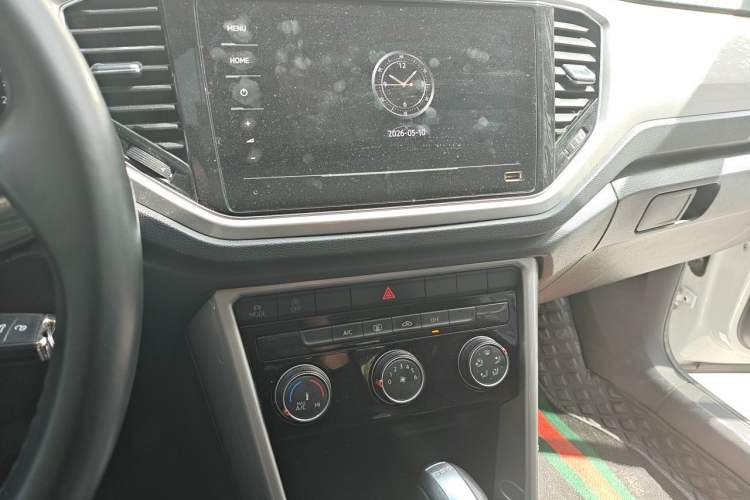 Used Volkswagen T-ROC 2021 280TSI DSG Two-Wheel Drive Elite Connect Edition Audio And AC Panel