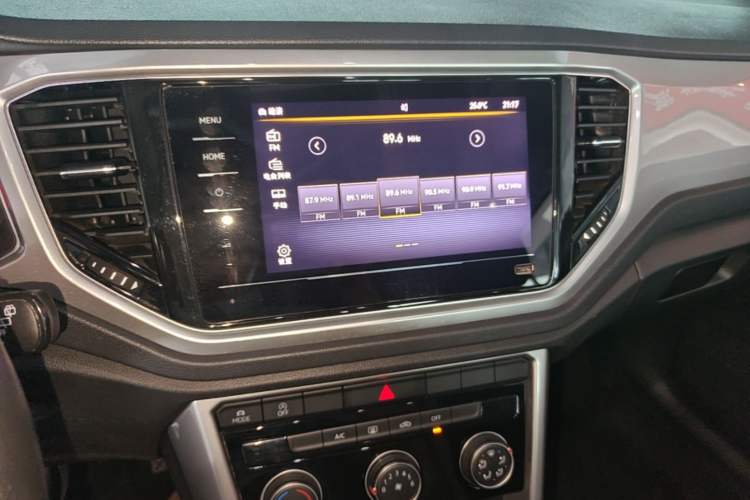 Used Volkswagen T-ROC 2021 280TSI DSG Two-Wheel Drive Elite Connect Edition Audio And AC Panel