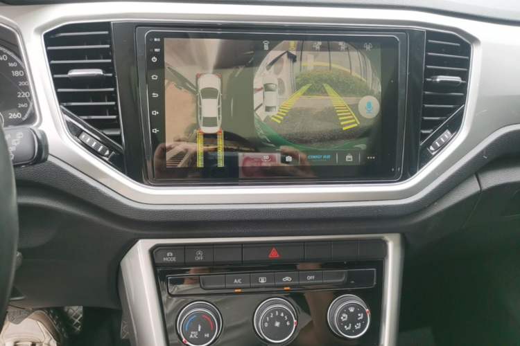 Used Volkswagen T-ROC 2021 280TSI DSG Two-Wheel Drive Elite Connect Edition Audio And AC Panel