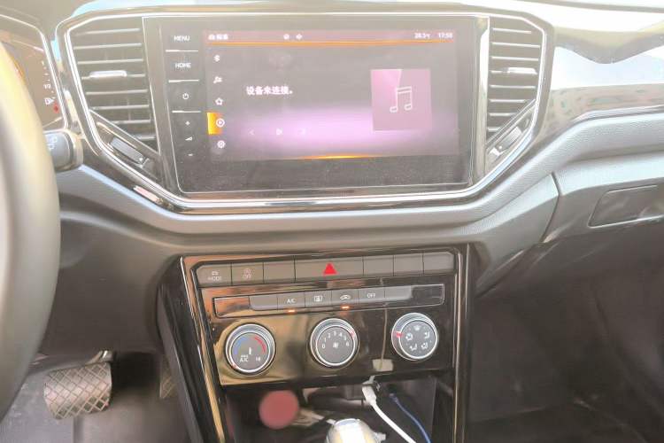 Used Volkswagen T-ROC 2021 Revised Version 280TSI DSG Two-Wheel Drive Comfort & Smart Connectivity Edition Audio And AC Panel