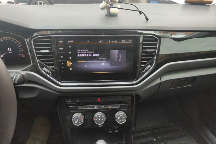 Used Volkswagen T-ROC 2021 Revised Version 280TSI DSG Two-Wheel Drive Comfort & Smart Connectivity Edition Audio And AC Panel