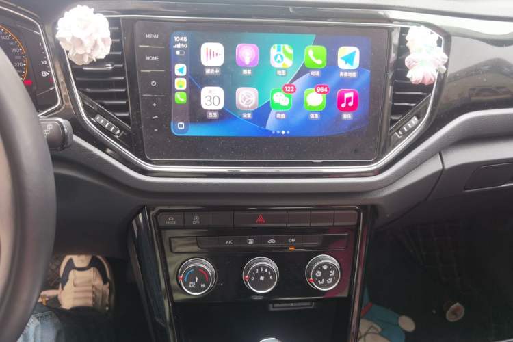 Used Volkswagen T-ROC 2021 280TSI DSG Two-Wheel Drive Comfort Connect Edition Audio And AC Panel