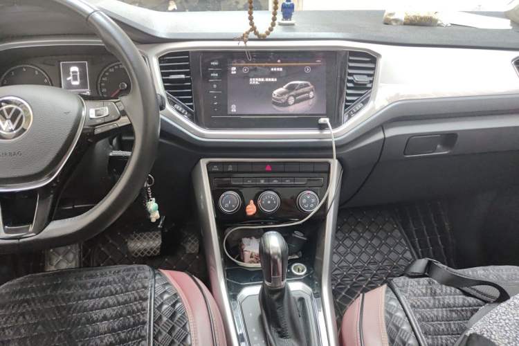 Used Volkswagen T-ROC 2021 280TSI DSG Two-Wheel Drive Elite Connect Edition Audio And AC Panel