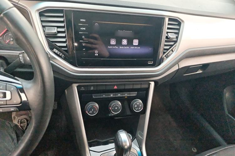 Used Volkswagen T-ROC 2021 280TSI DSG Two-Wheel Drive Elite Connect Edition Audio And AC Panel
