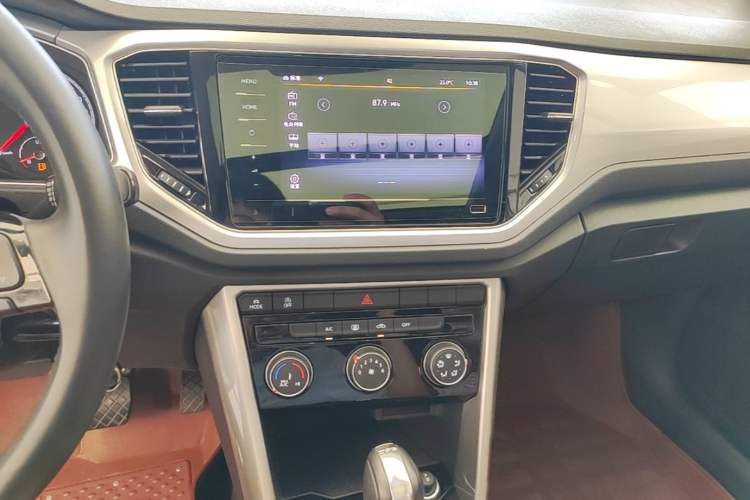 Used Volkswagen T-ROC 2021 Revised Version 280TSI DSG Two-Wheel Drive Elite Connect Edition Audio And AC Panel