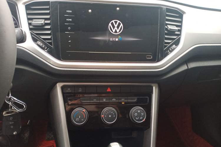 Used Volkswagen T-ROC 2021 Revised Version 280TSI DSG Two-Wheel Drive Elite Connect Edition Audio And AC Panel