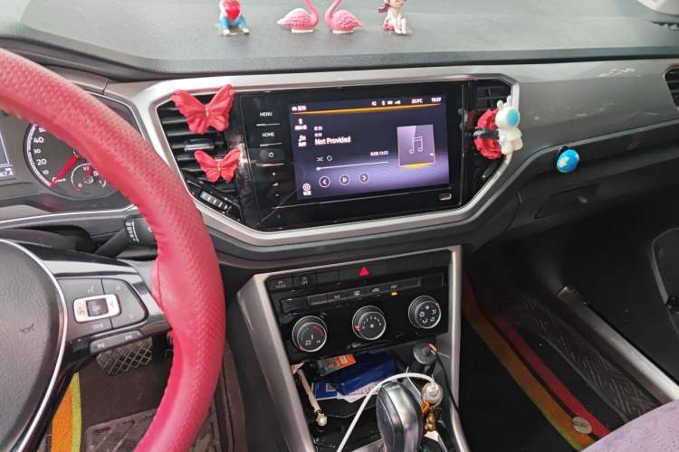 Used Volkswagen T-ROC 2021 280TSI DSG Two-Wheel Drive Elite Connect Edition Audio And AC Panel