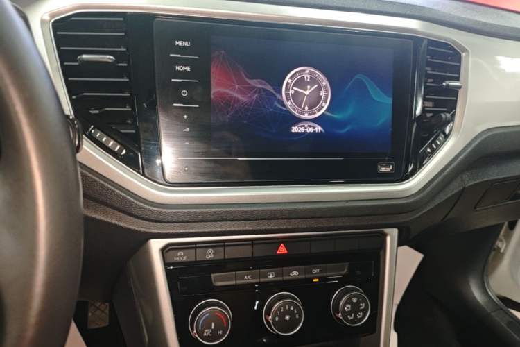 Used Volkswagen T-ROC 2021 Revised Version 280TSI DSG Two-Wheel Drive Elite Connect Edition Audio And AC Panel