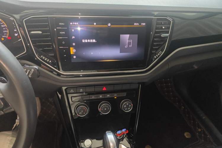Used Volkswagen T-ROC 2021 280TSI DSG Two-Wheel Drive Comfort Connect Edition Audio And AC Panel