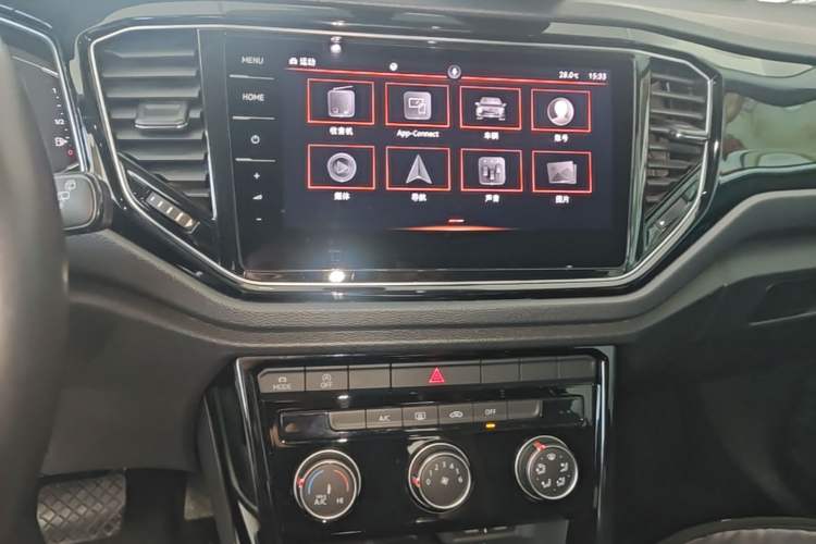 Used Volkswagen T-ROC 2021 280TSI DSG Two-Wheel Drive Comfort Connect Edition Audio And AC Panel