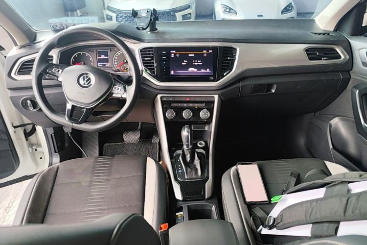 Used Volkswagen T-ROC 2021 280TSI DSG Two-Wheel Drive Elite Connect Edition Center Console