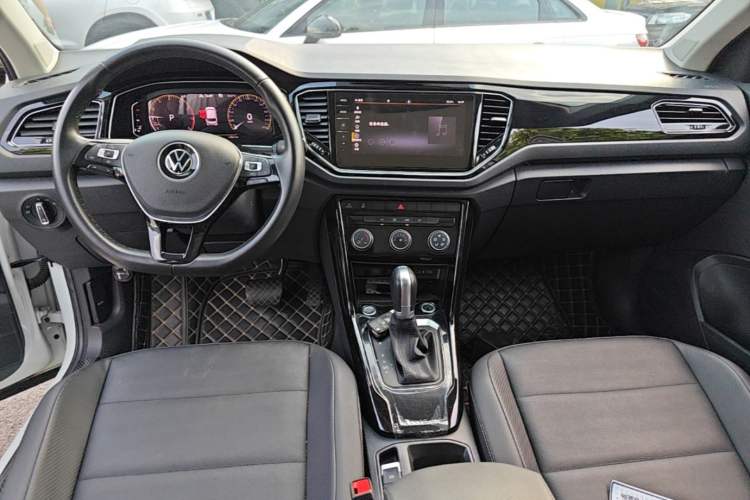 Used Volkswagen T-ROC 2021 280TSI DSG Two-Wheel Drive Comfort Connect Edition Center Console