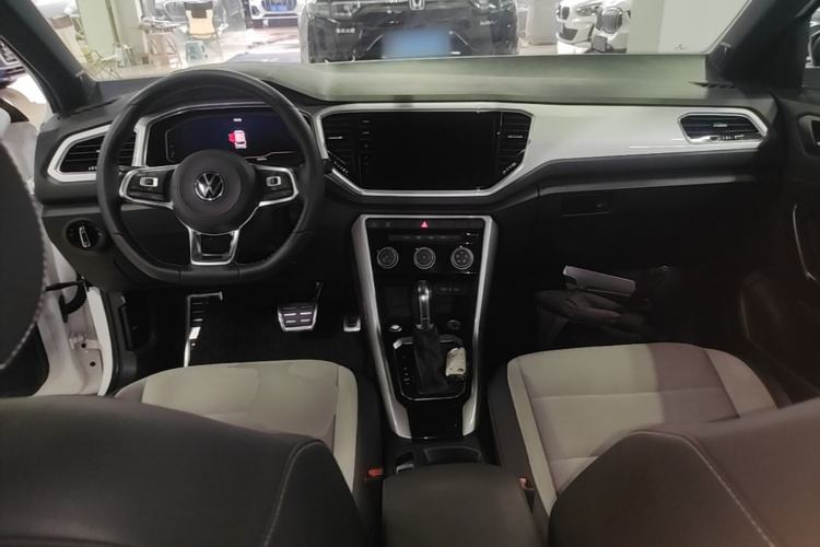 Used Volkswagen T-ROC 2021 Revised Version 280TSI DSG Two-Wheel Drive R-Line Pro Connected Car Edition Center Console