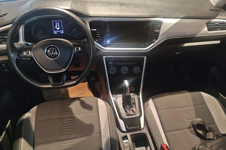 Used Volkswagen T-ROC 2021 Revised Version 280TSI DSG Two-Wheel Drive Elite Connect Edition Center Console