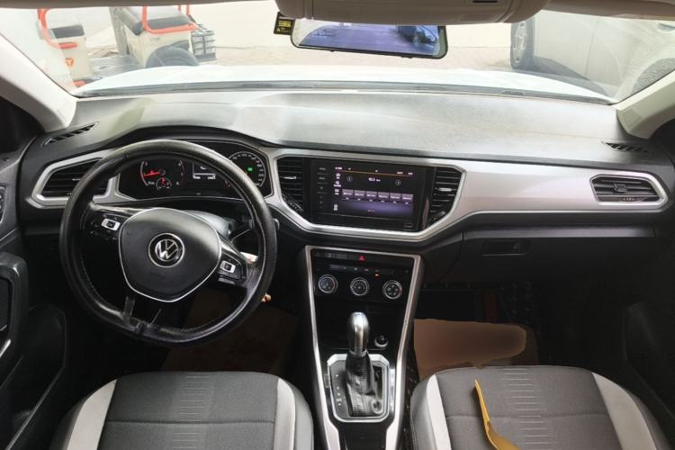 Used Volkswagen T-ROC 2021 280TSI DSG Two-Wheel Drive Elite Connect Edition Center Console