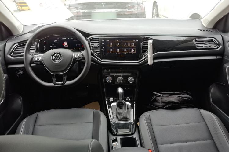 Used Volkswagen T-ROC 2021 280TSI DSG Two-Wheel Drive Comfort Connect Edition Center Console