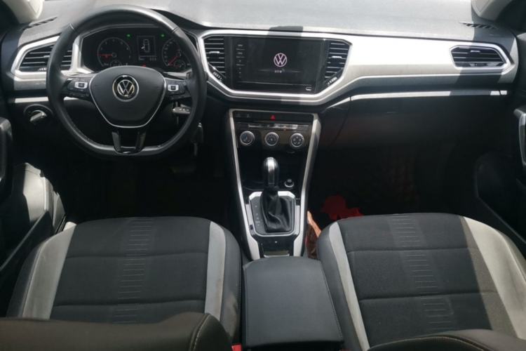 Used Volkswagen T-ROC 2021 Revised Version 280TSI DSG Two-Wheel Drive Elite Connect Edition Center Console