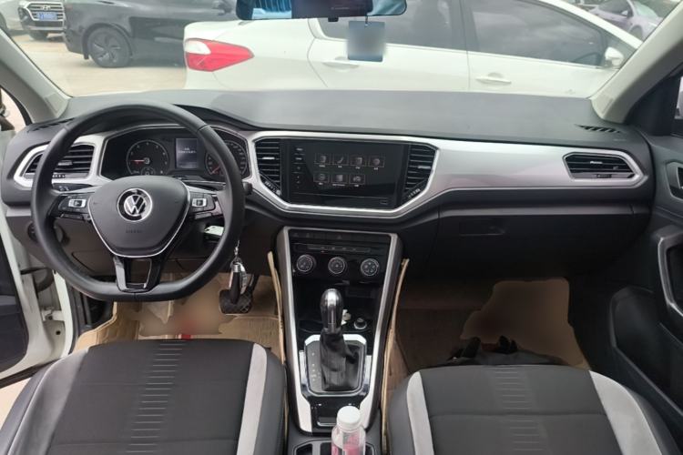 Used Volkswagen T-ROC 2021 Revised Version 280TSI DSG Two-Wheel Drive Elite Connect Edition Center Console