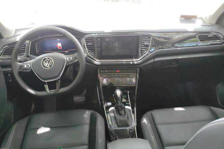 Used Volkswagen T-ROC 2021 Revised Version 280TSI DSG Two-Wheel Drive Comfort & Smart Connectivity Edition Center Console