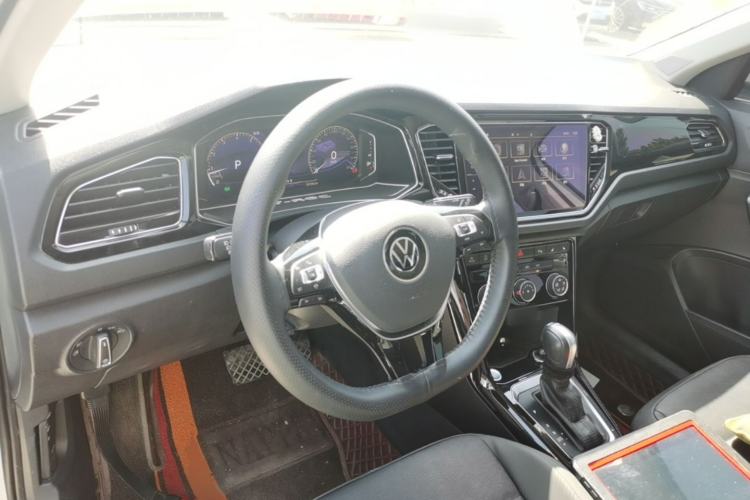 Used Volkswagen T-ROC 2021 Revised Version 280TSI DSG Two-Wheel Drive Comfort & Smart Connectivity Edition Center Console