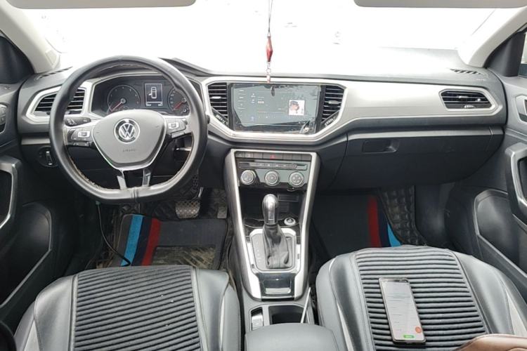 Used Volkswagen T-ROC 2021 280TSI DSG Two-Wheel Drive Elite Connect Edition Center Console