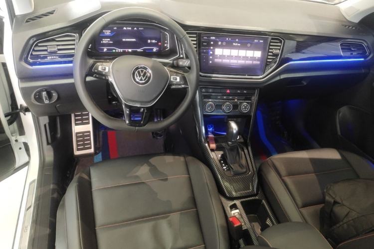 Used Volkswagen T-ROC 2021 280TSI DSG Two-Wheel Drive Comfort Connect 30th Anniversary Edition Center Console