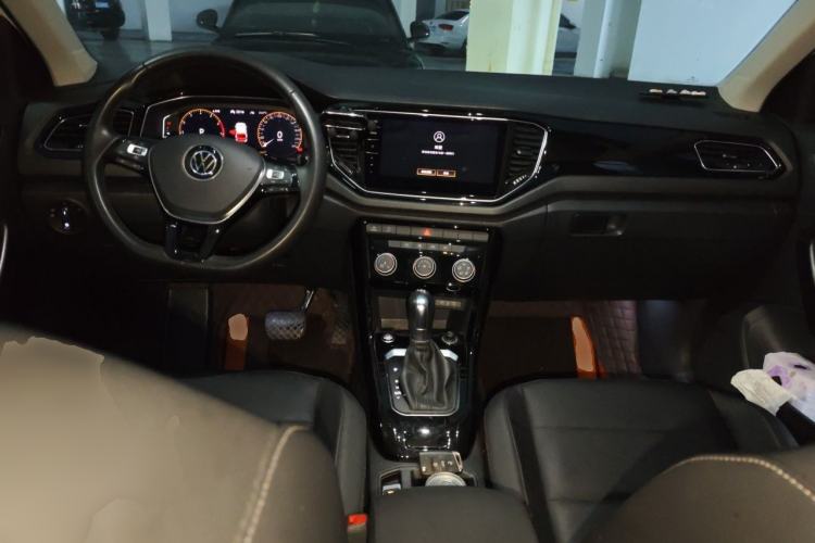 Used Volkswagen T-ROC 2021 Revised Version 280TSI DSG Two-Wheel Drive Comfort & Smart Connectivity Edition Center Console