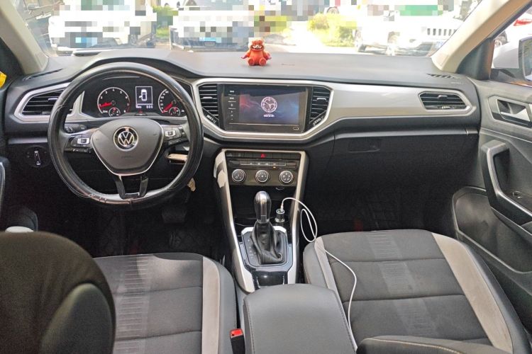 Used Volkswagen T-ROC 2021 280TSI DSG Two-Wheel Drive Elite Connect Edition Center Console