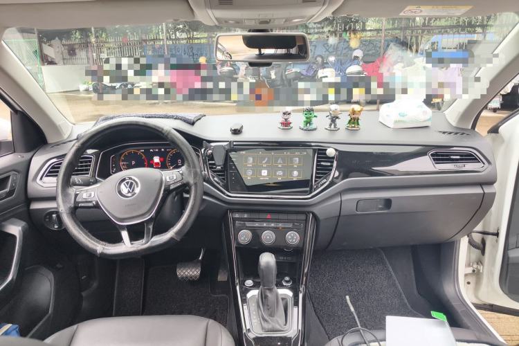 Used Volkswagen T-ROC 2021 280TSI DSG Two-Wheel Drive Comfort Connect Edition Center Console