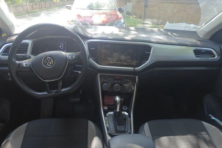 Used Volkswagen T-ROC 2021 Revised Version 280TSI DSG Two-Wheel Drive Elite Connect Edition Center Console