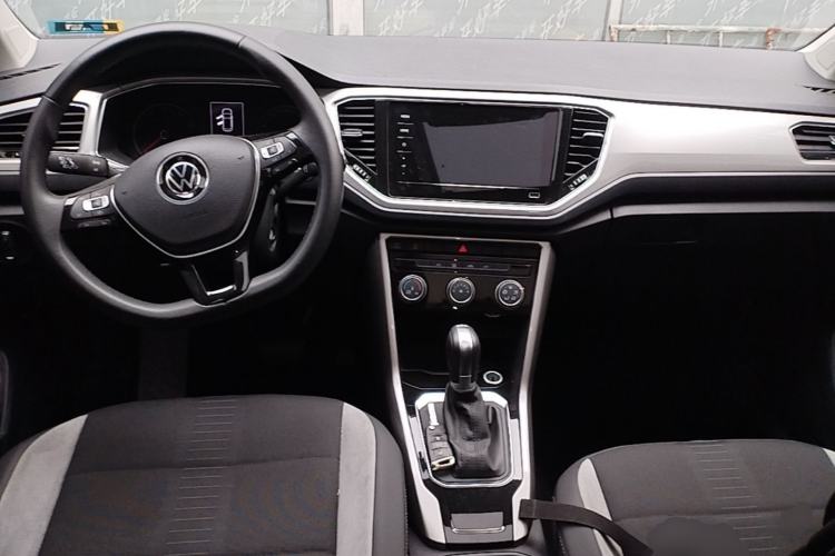 Used Volkswagen T-ROC 2021 Revised Version 280TSI DSG Two-Wheel Drive Elite Connect Edition Center Console