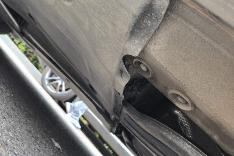 Used Volkswagen T-ROC 2021 280TSI DSG Two-Wheel Drive Elite Connect Edition Chassis Rear Left