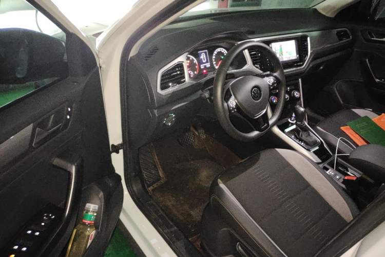 Used Volkswagen T-ROC 2021 Revised Version 280TSI DSG Two-Wheel Drive Elite Connect Edition Driver Seat