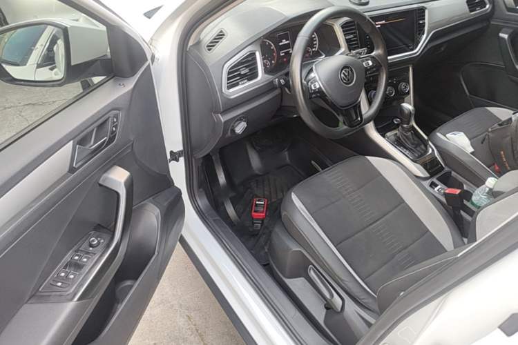 Used Volkswagen T-ROC 2021 Revised Version 280TSI DSG Two-Wheel Drive Elite Connect Edition Driver Seat