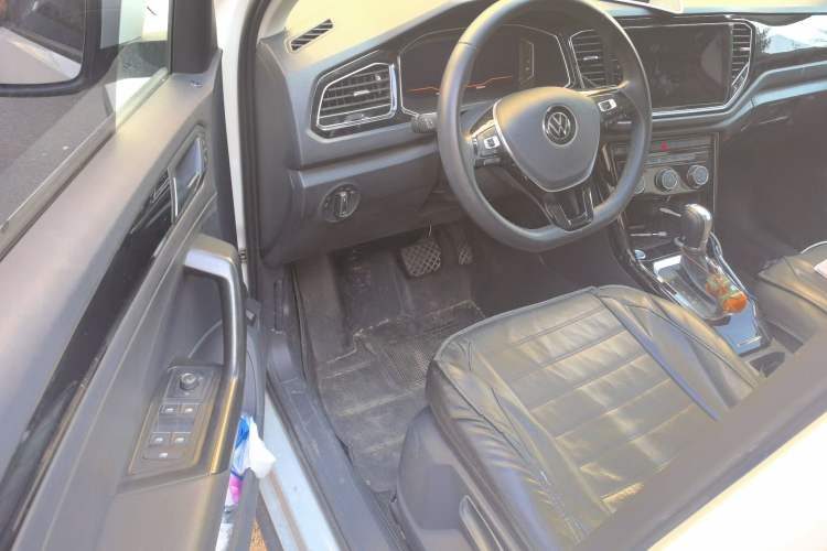 Used Volkswagen T-ROC 2021 Revised Version 280TSI DSG Two-Wheel Drive Comfort & Smart Connectivity Edition Driver Seat