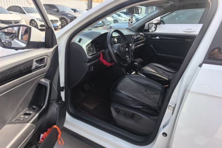 Used Volkswagen T-ROC 2021 280TSI DSG Two-Wheel Drive Comfort Connect Edition Driver Seat