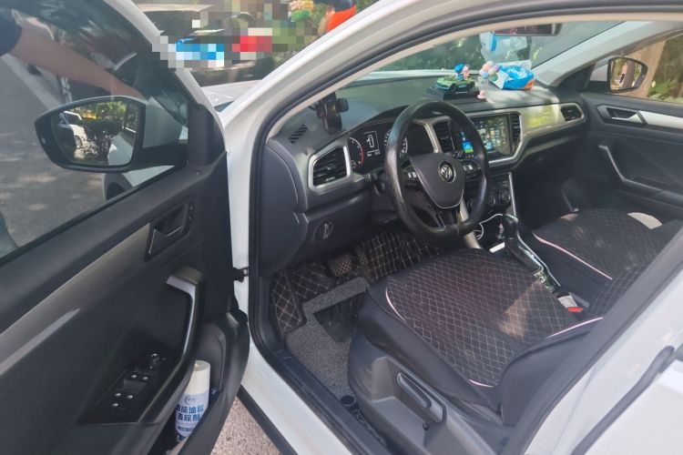 Used Volkswagen T-ROC 2021 280TSI DSG Two-Wheel Drive Elite Connect Edition Driver Seat
