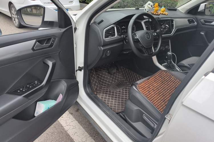 Used Volkswagen T-ROC 2021 280TSI DSG Two-Wheel Drive Elite Connect Edition Driver Seat