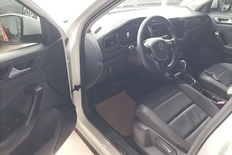 Used Volkswagen T-ROC 2021 280TSI DSG Two-Wheel Drive Comfort Connect Edition Driver Seat