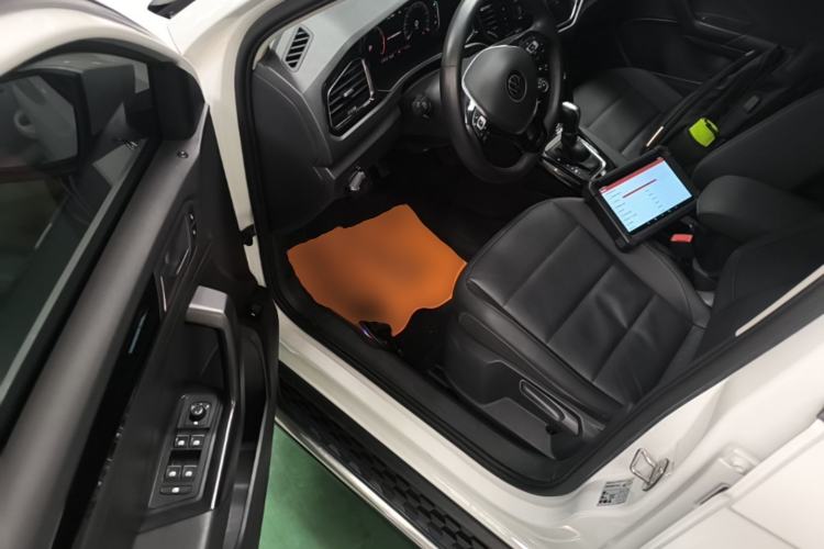 Used Volkswagen T-ROC 2021 280TSI DSG Two-Wheel Drive Comfort Connect Edition Driver Seat
