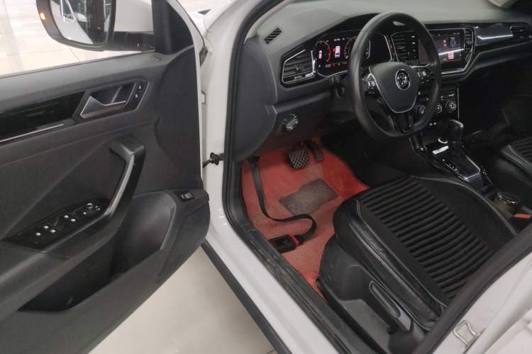 Used Volkswagen T-ROC 2021 280TSI DSG Two-Wheel Drive Comfort Connect Edition Driver Seat