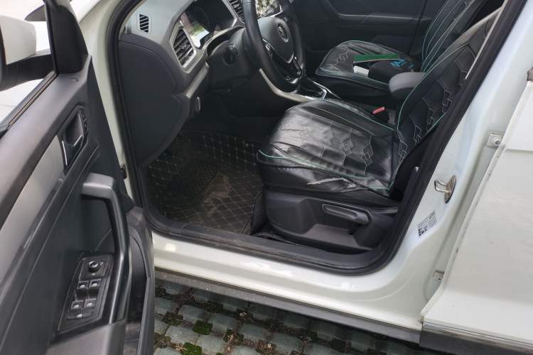 Used Volkswagen T-ROC 2021 Revised Version 280TSI DSG Two-Wheel Drive Elite Connect Edition Driver Seat