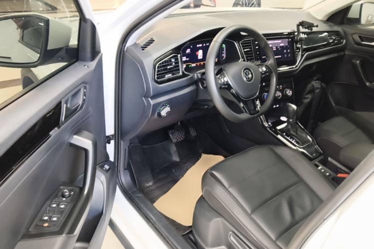 Used Volkswagen T-ROC 2021 280TSI DSG Two-Wheel Drive Comfort Connect Edition Driver Seat