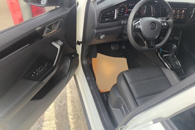 Used Volkswagen T-ROC 2021 280TSI DSG Two-Wheel Drive Comfort Connect Edition Driver Seat