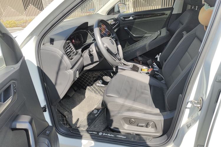 Used Volkswagen T-ROC 2021 280TSI DSG Two-Wheel Drive Comfort Connect Edition Driver Seat