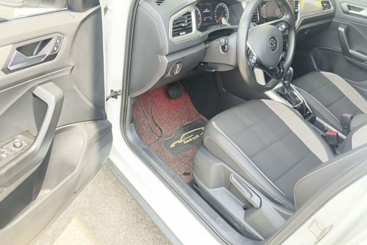 Used Volkswagen T-ROC 2021 Revised Version 280TSI DSG Two-Wheel Drive Elite Connect Edition Driver Seat