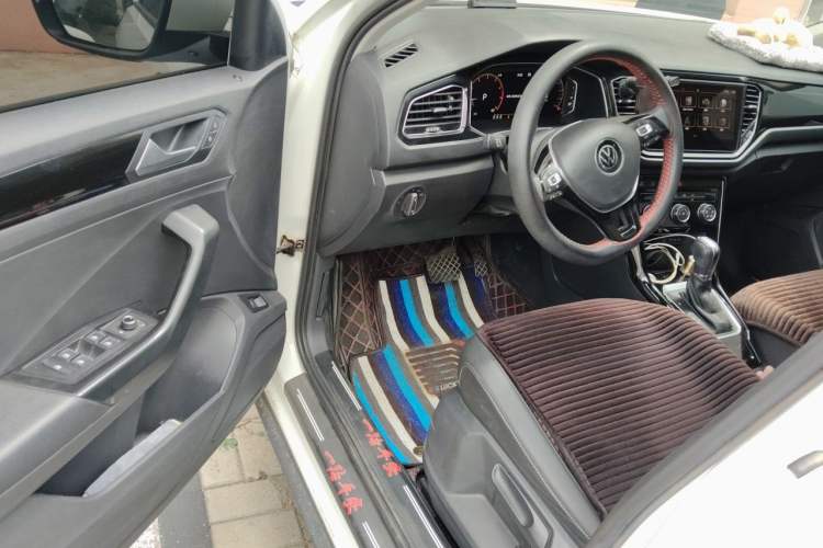 Used Volkswagen T-ROC 2021 280TSI DSG Two-Wheel Drive Comfort Connect Edition Driver Seat